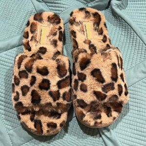 Skechers Memory Foam Leopard Slippers